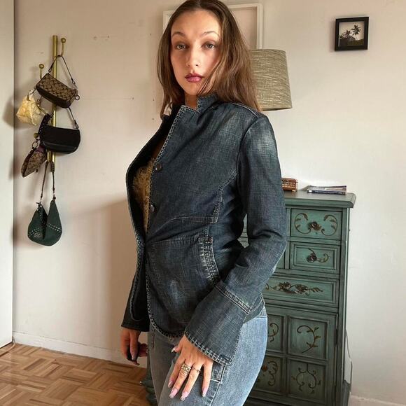Gorgeous Vintage 90s deep blue jean jacket by Marithé + François Girbaud. - Picture 6 of 7